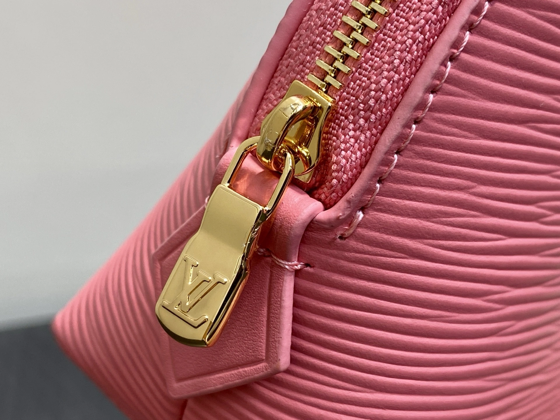 MOMO-- 8V M15198 high quality version Pochette Cosmétique item:E-B000J1830