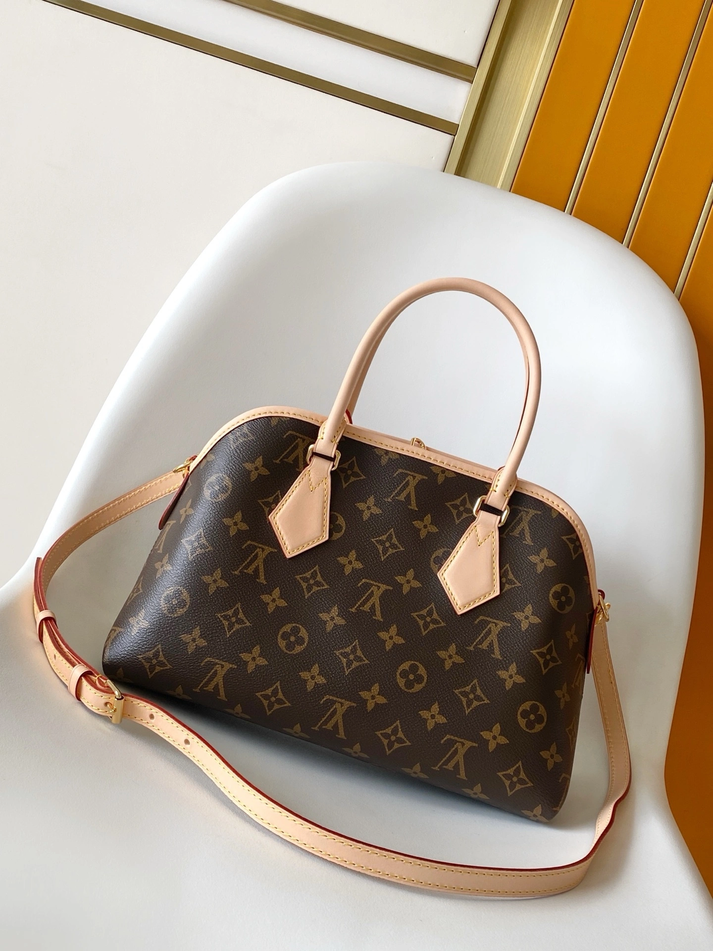 MOMO-- 8V M15208 high quality version Ever More item:E-B000J1856