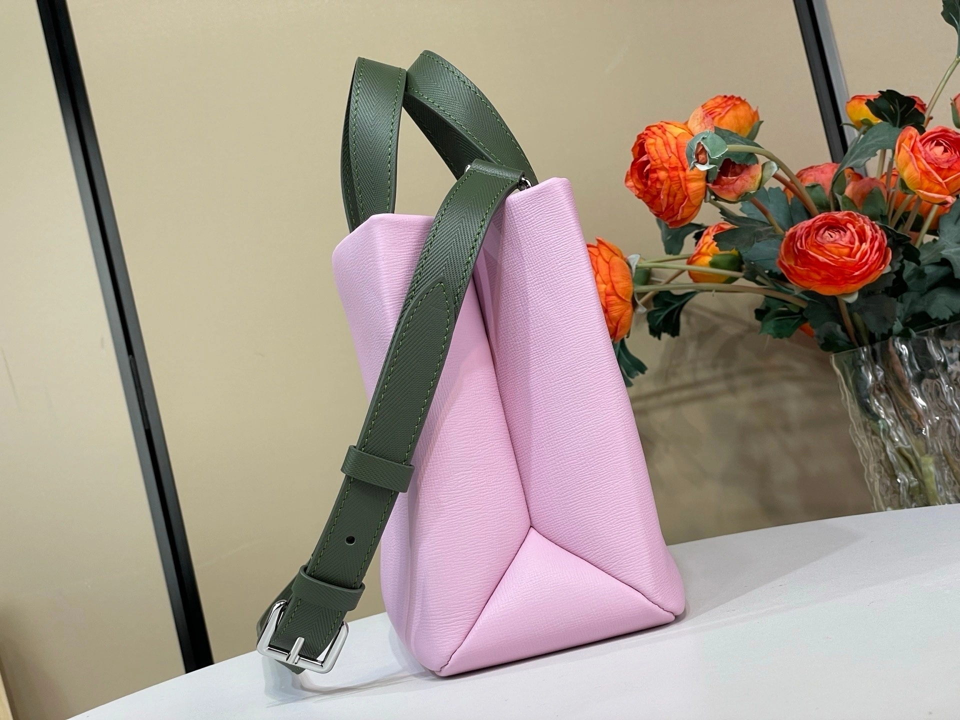 MOMO-- 8V M15239 high quality version Mini Shopper Tote cowhide item:F-B000A1510