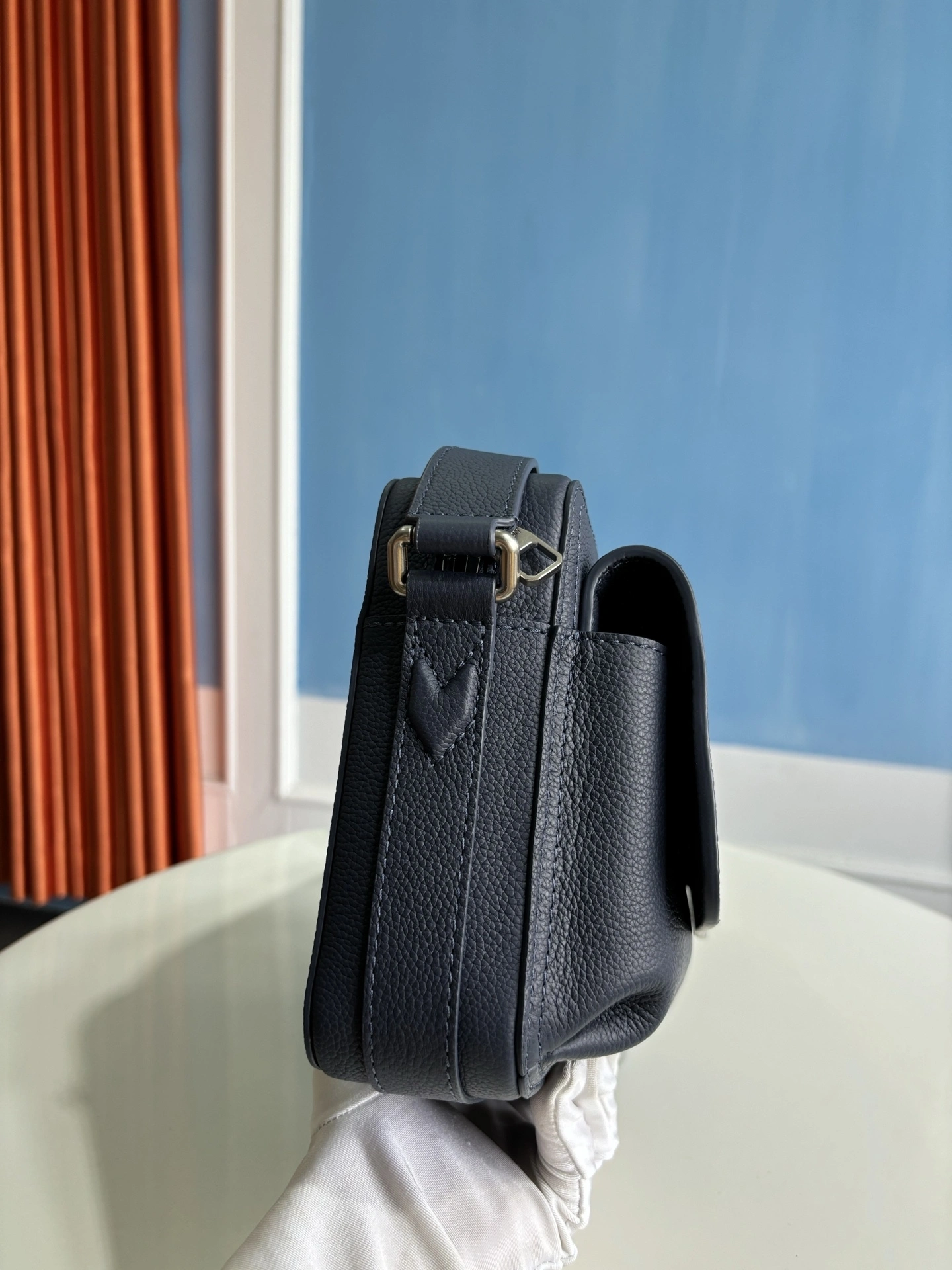 MOMO-- 8V M15260 high quality version Boarding cowhide item:E-B808L1714T
