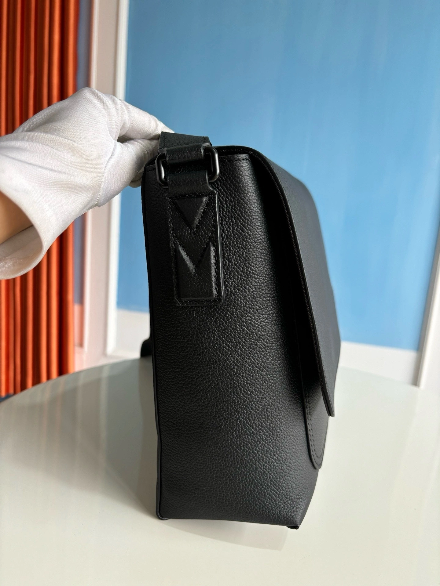 MOMO-- 8V M15268 high quality version Boarding cowhide item:E-B808L1723T