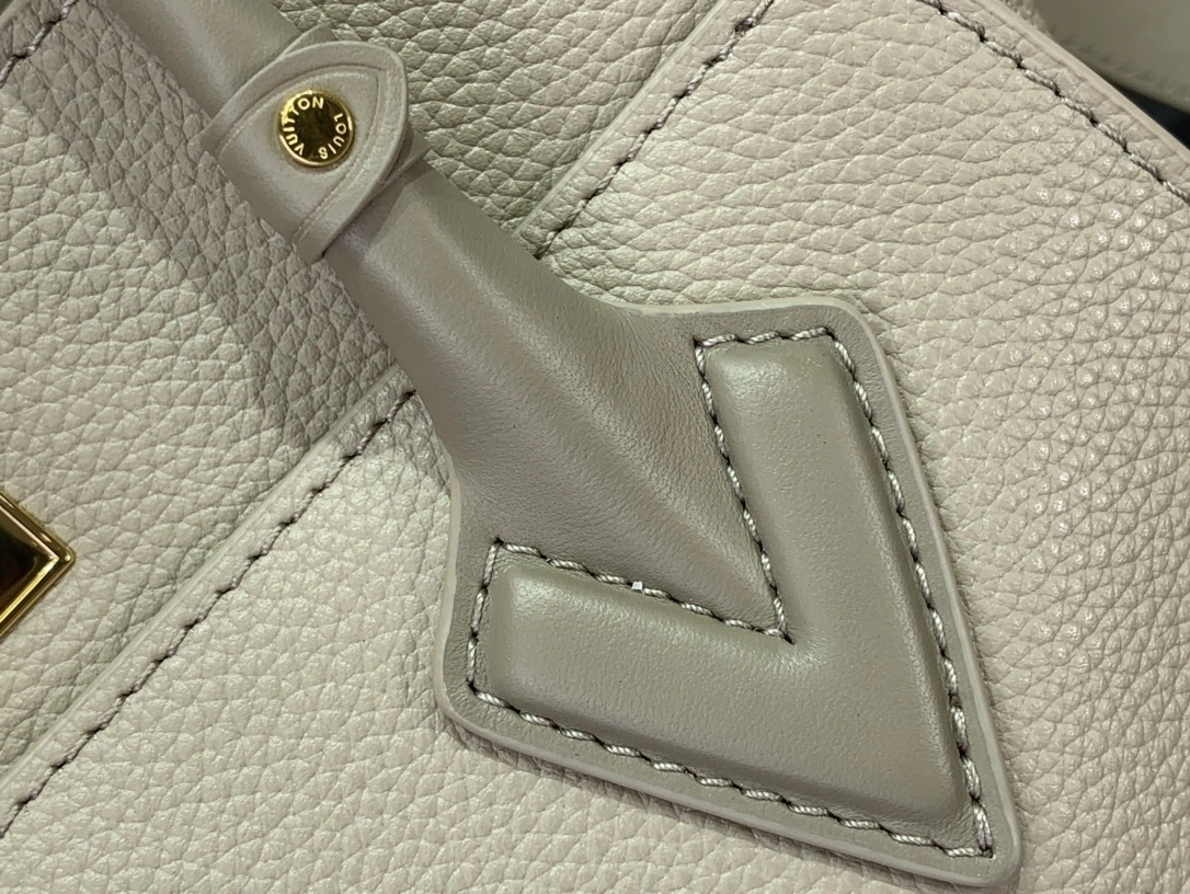 MOMO-- 8V M20600 high quality version On My Side cowhide item:E-B063C0544