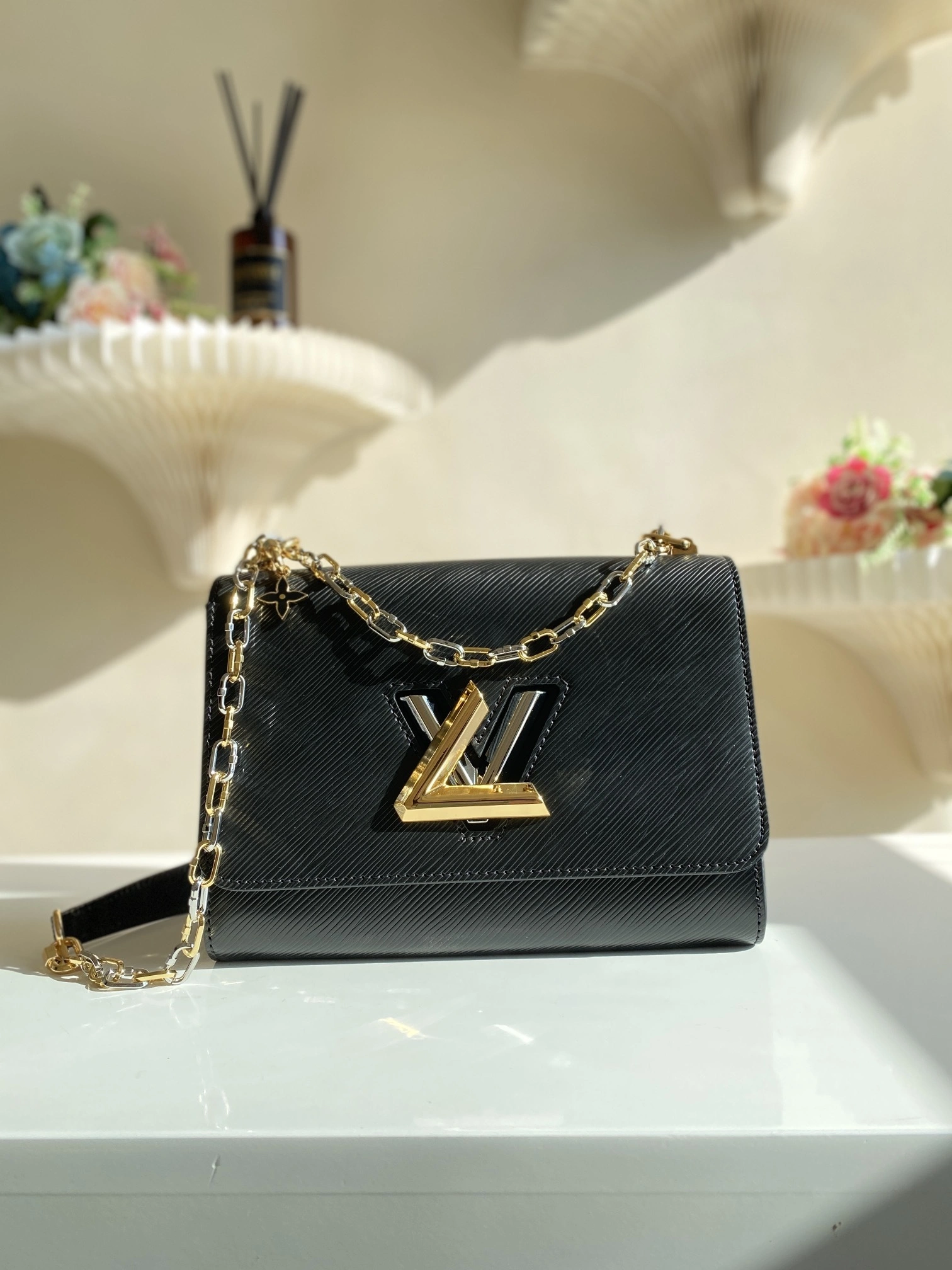 MOMO-- 8V M21025 high quality version Twist cowhide item:E-B000C0522