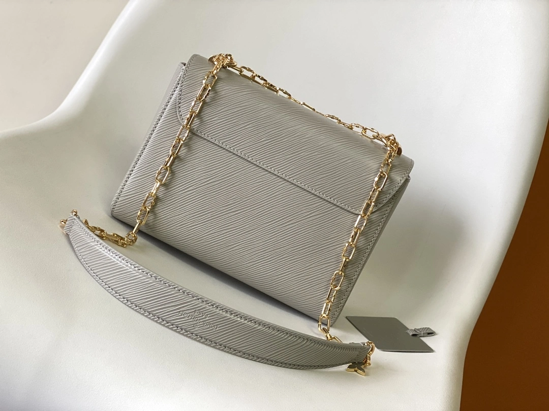 MOMO-- 8V M21026 high quality version Twist cowhide item:E-B000C0516