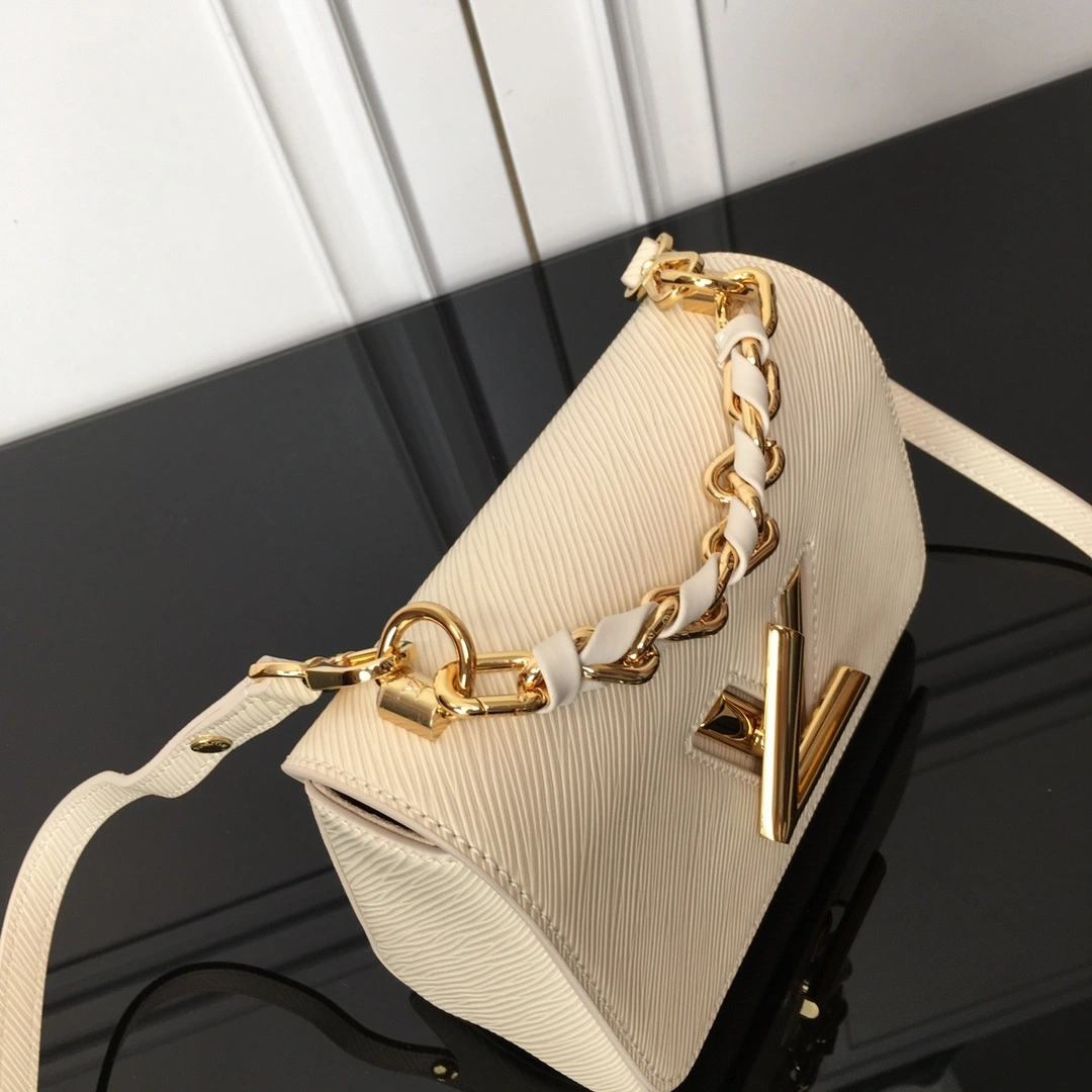 MOMO-- 8V M22373 high quality version Twist cowhide item:E-B000C0517