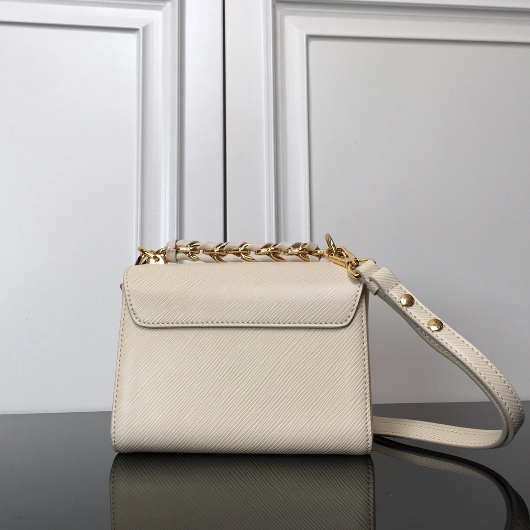 MOMO-- 8V M22373 high quality version Twist cowhide item:E-B000C0517