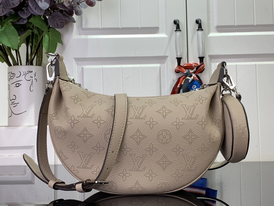 MOMO-- 8V M22820 high quality version Baia cowhide Mahina item:E-B063C0215