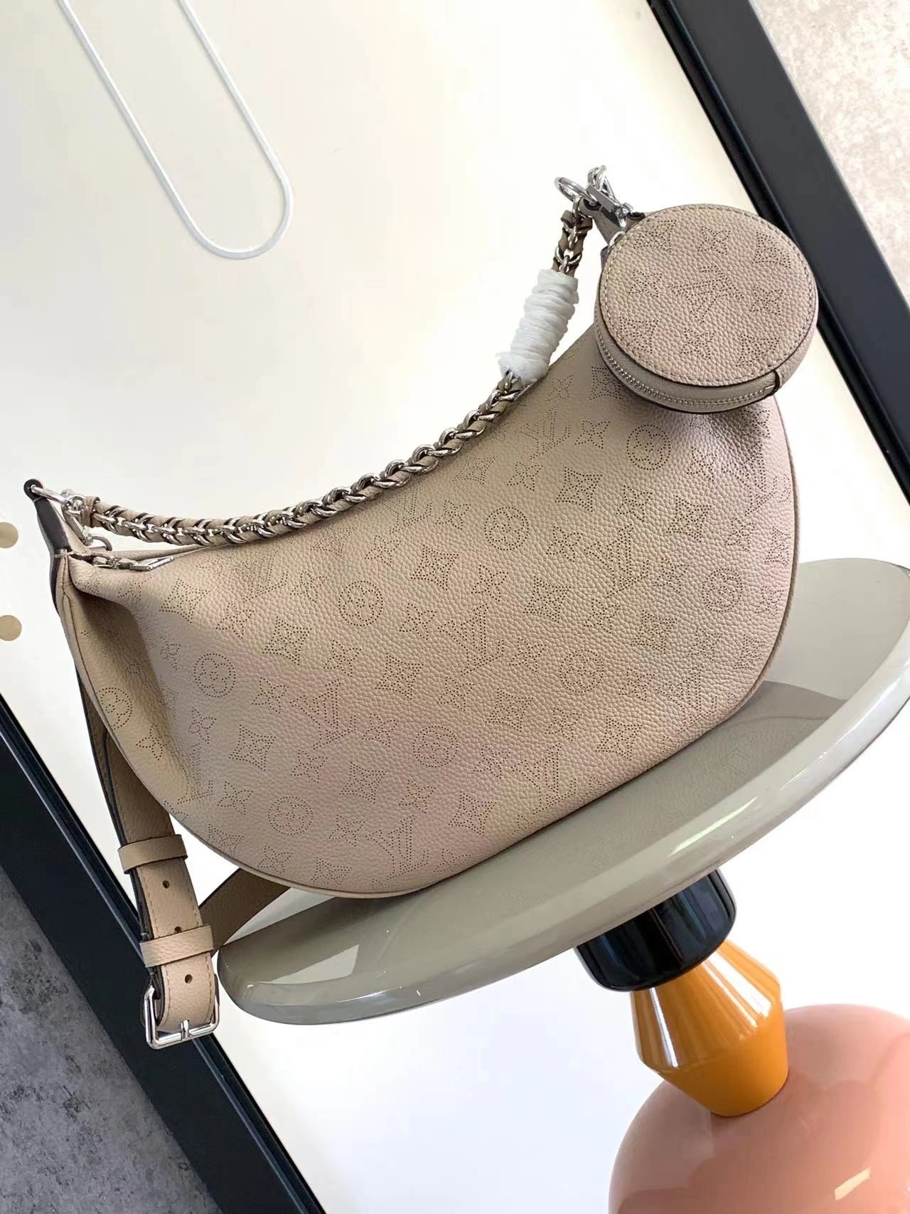 MOMO-- 8V M22823 high quality version Baia cowhide Mahina item:E-B564C0216