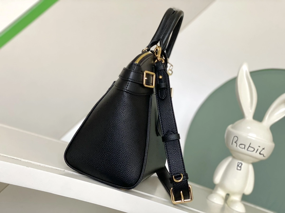 MOMO-- 8V M22914 high quality version Lock It MM Calfskin item:E-B225C0210