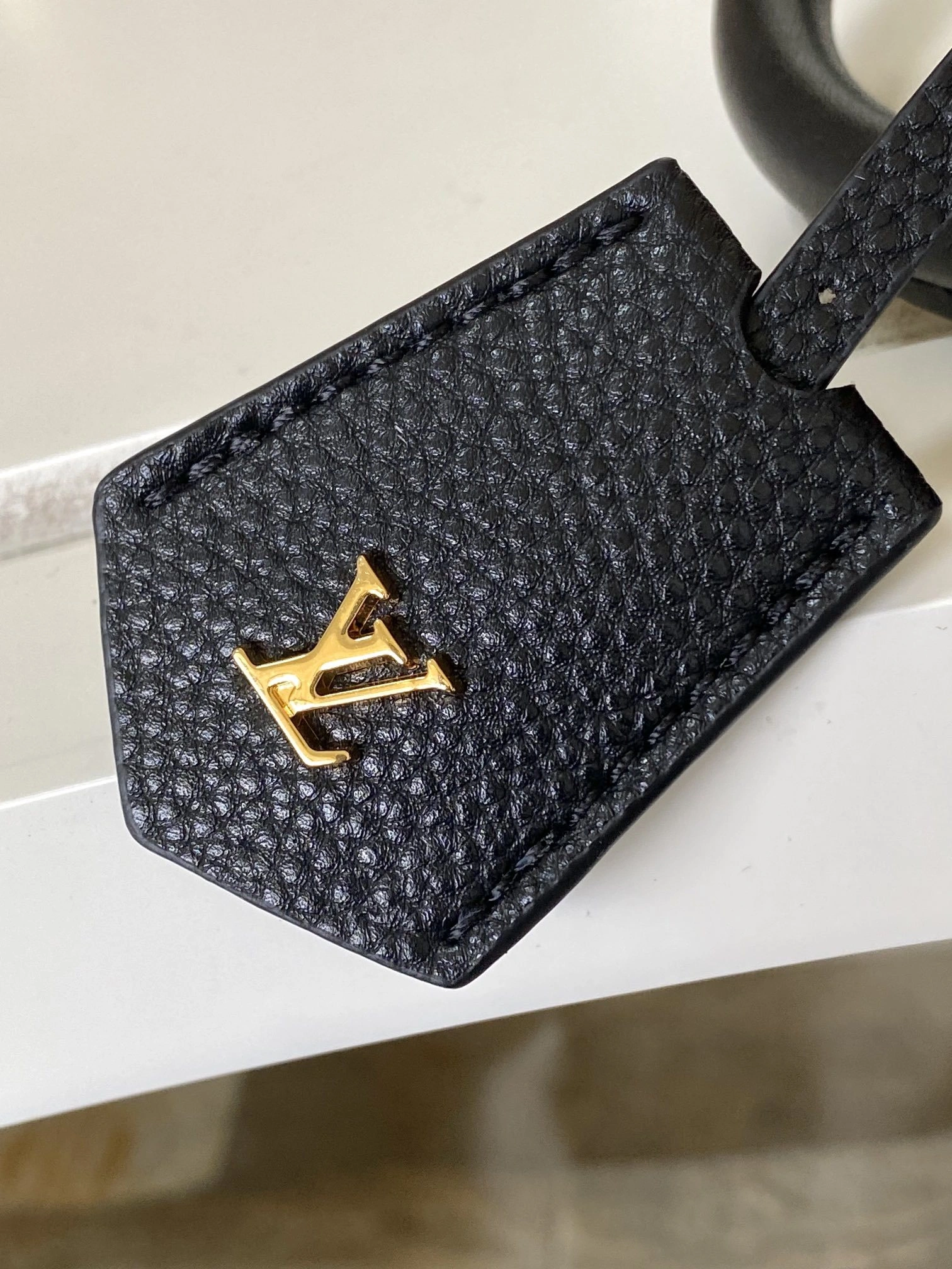 MOMO-- 8V M22914 high quality version Lock It MM Calfskin item:E-B225C0210