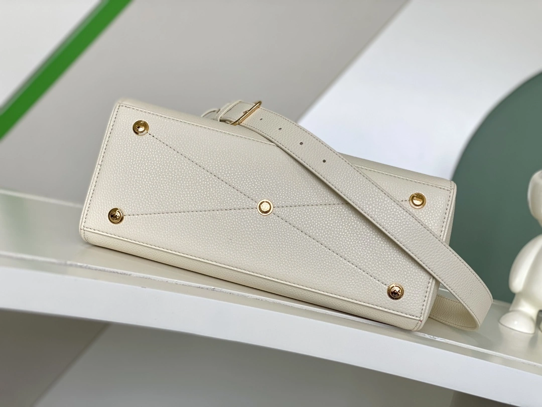 MOMO-- 8V M23061 high quality version Lock It MM Calfskin item:E-B225C0209