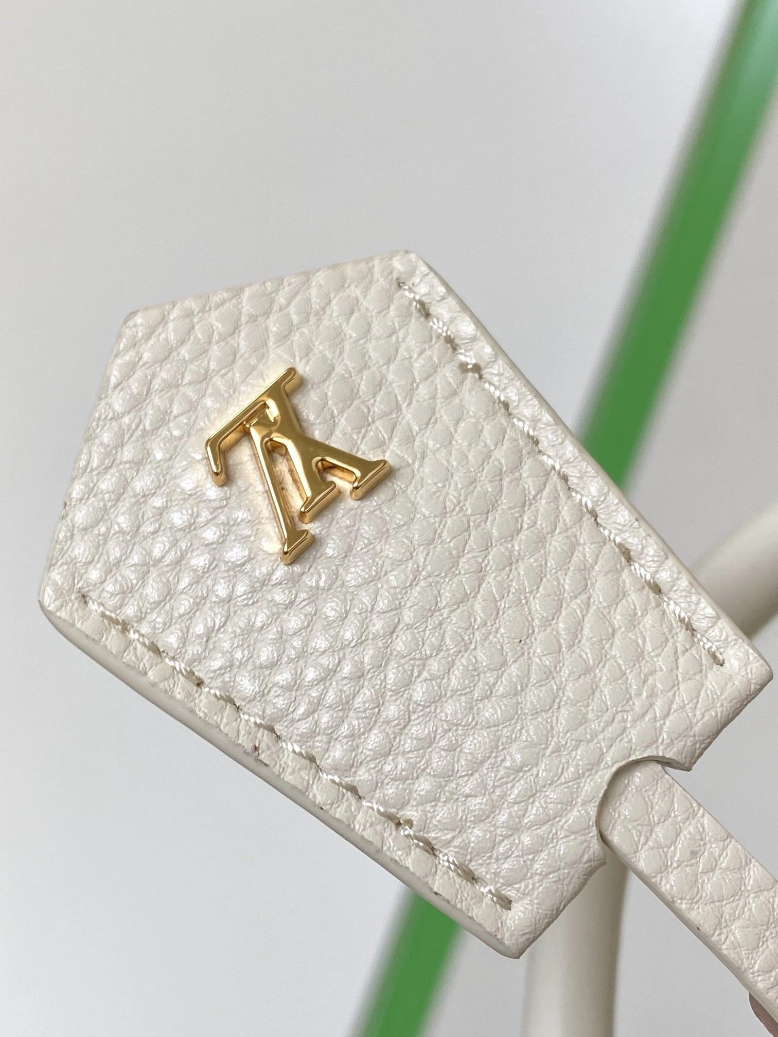 MOMO-- 8V M23061 high quality version Lock It MM Calfskin item:E-B225C0209