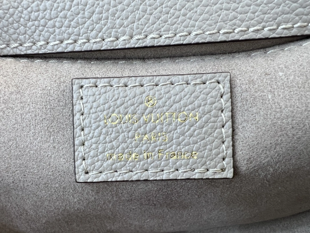 &MOMO-- 8V M23081 high quality version Metis East West item:E-B000C0222