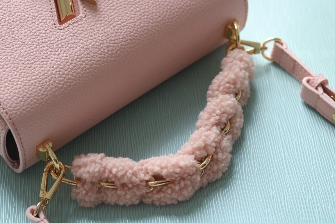 MOMO-- 8V M23319 high quality version Ski Twist wool cowhide item:E-B118C0508