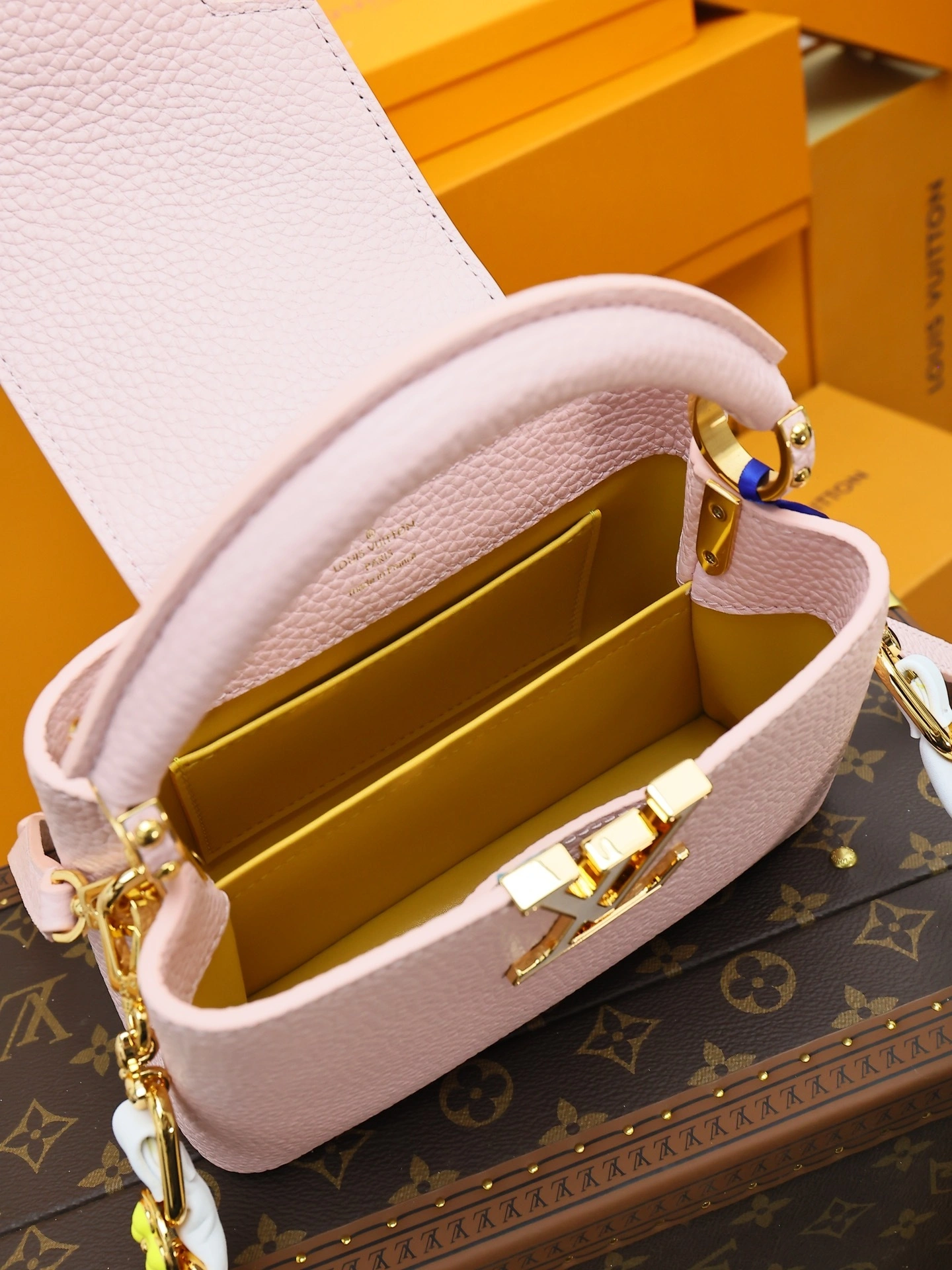 MOMO-- 8V M23363 high quality version capucines bb cowhide item:E-B566B2336