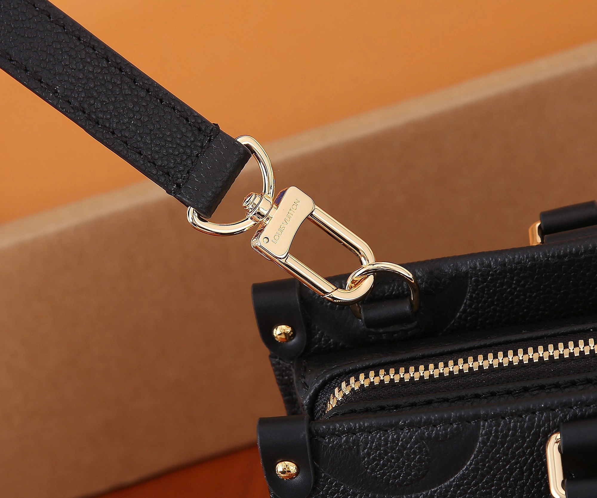 MOMO-- 8V M23640 high quality version OnTheGo East West cowhide item:D-B000J0840