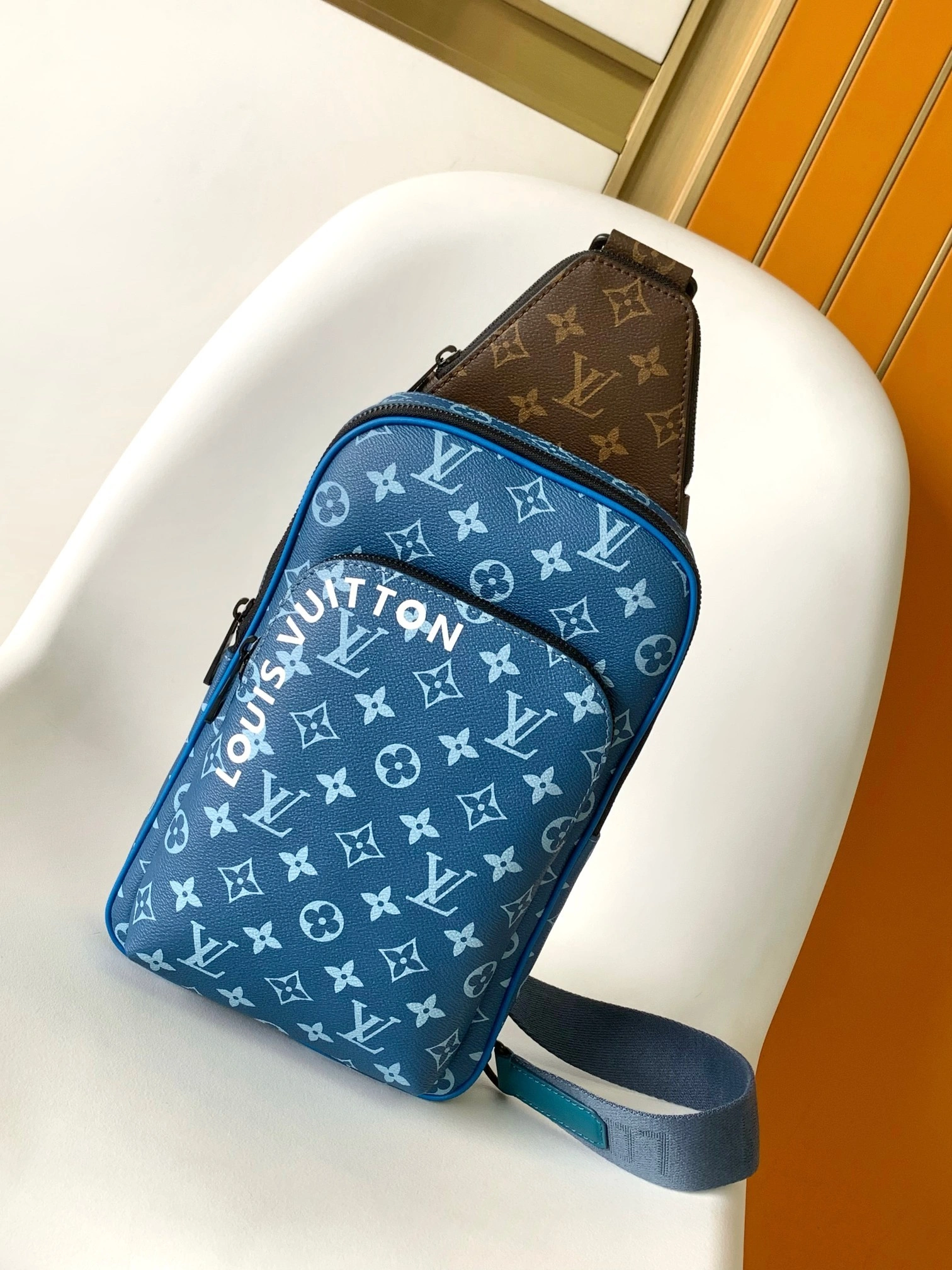 MOMO-- 8V M23782 high quality version Avenue item:E-B225A1788