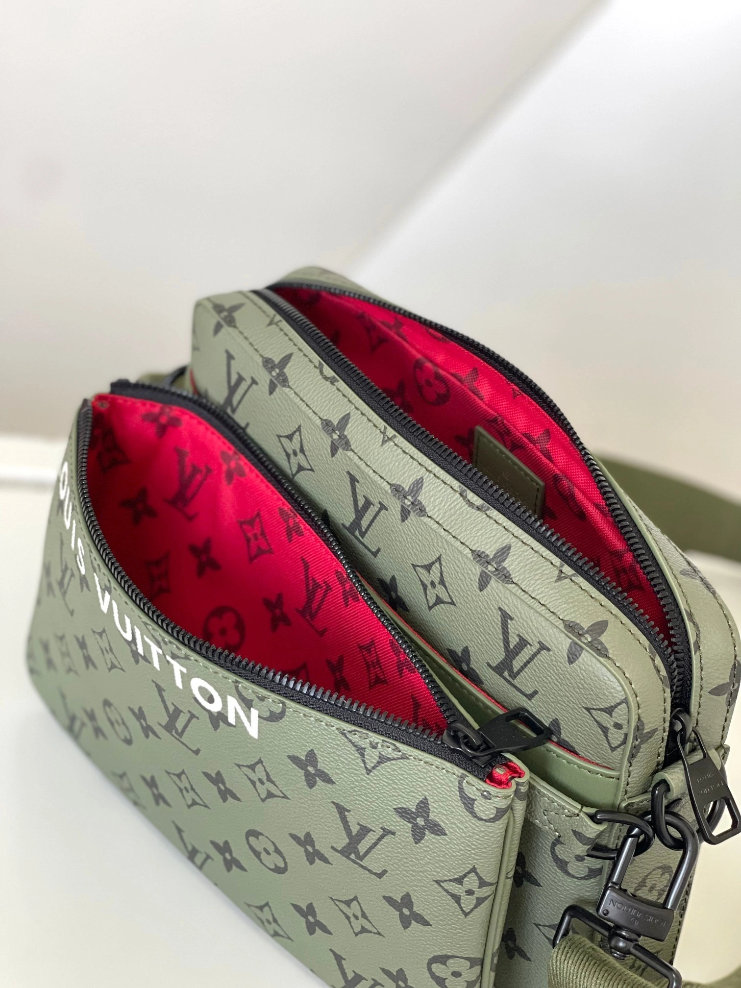 &MOMO-- 8V M23783 high quality version Trio item:E-B271A1787