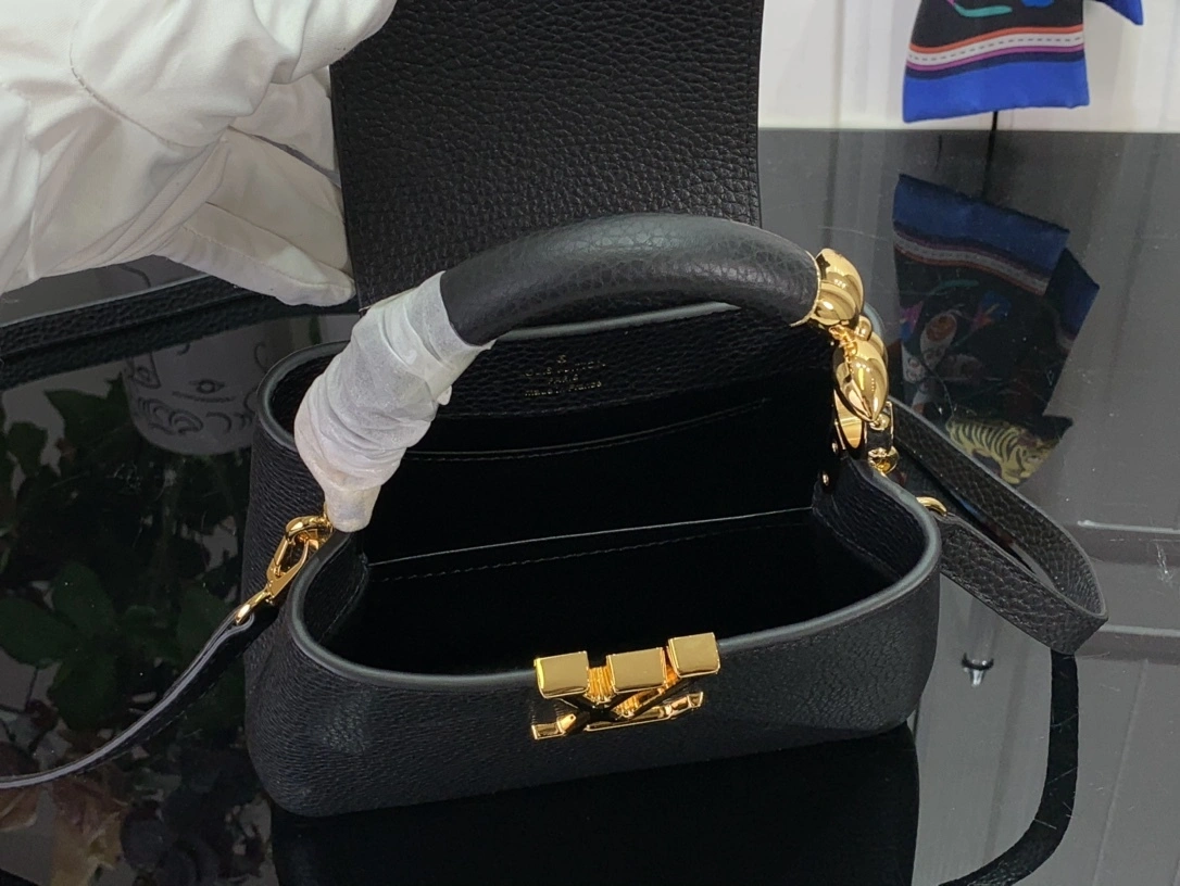 MOMO-- 8V M23943 Capucines cowhide item:D-B174F2041