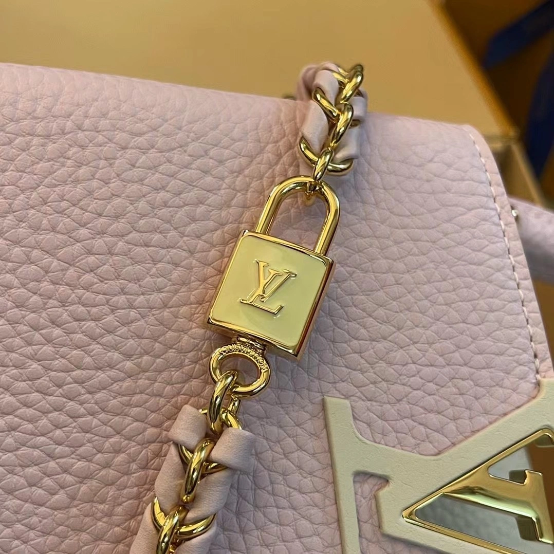 MOMO-- 8V M23951 high quality version Capucines item:E-B000B2337
