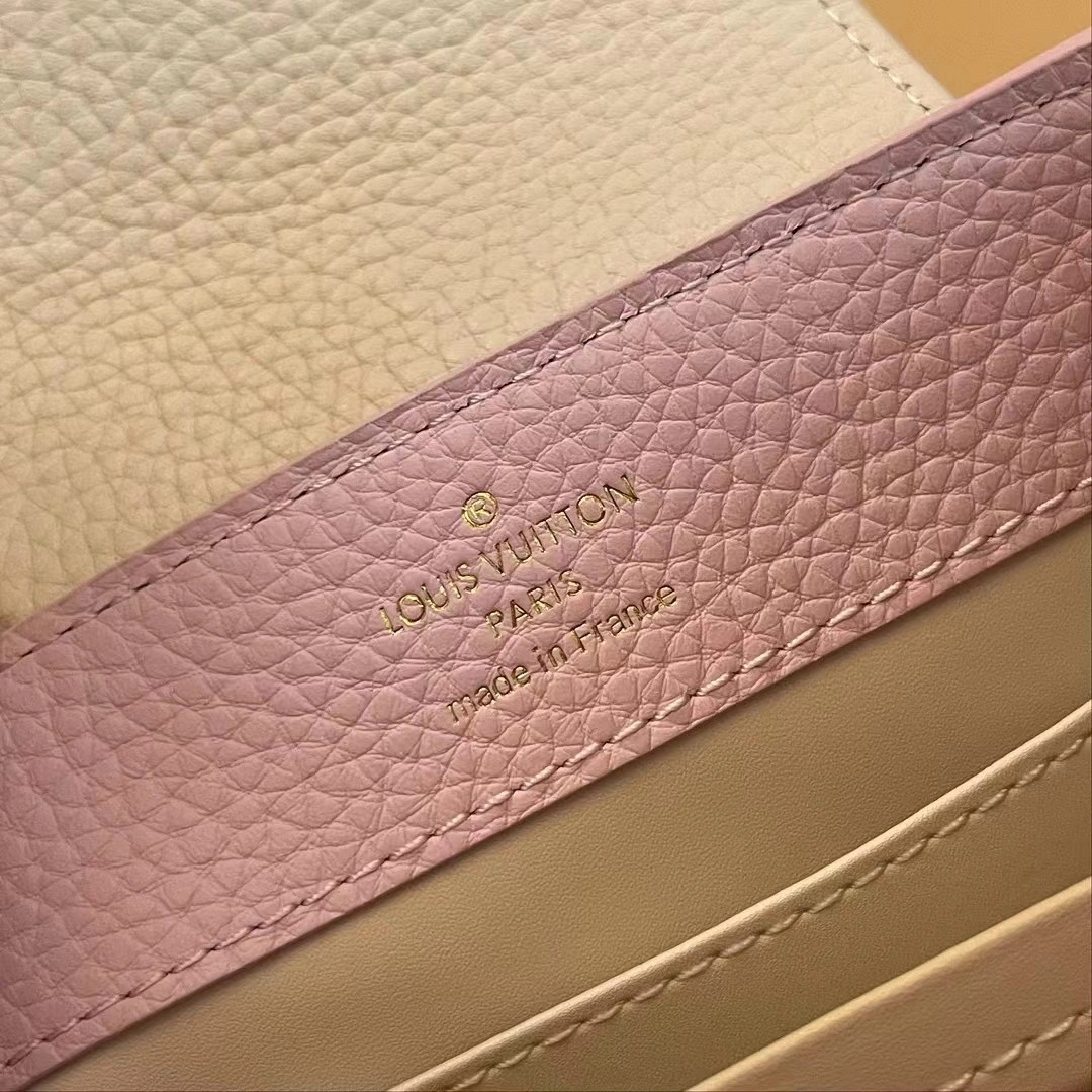 MOMO-- 8V M23951 high quality version Capucines item:E-B000B2337