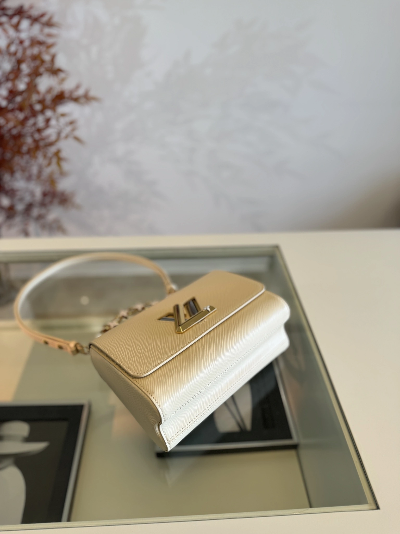 MOMO-- 8V M24043 high quality version Twist Bloom item:E-B000C0505