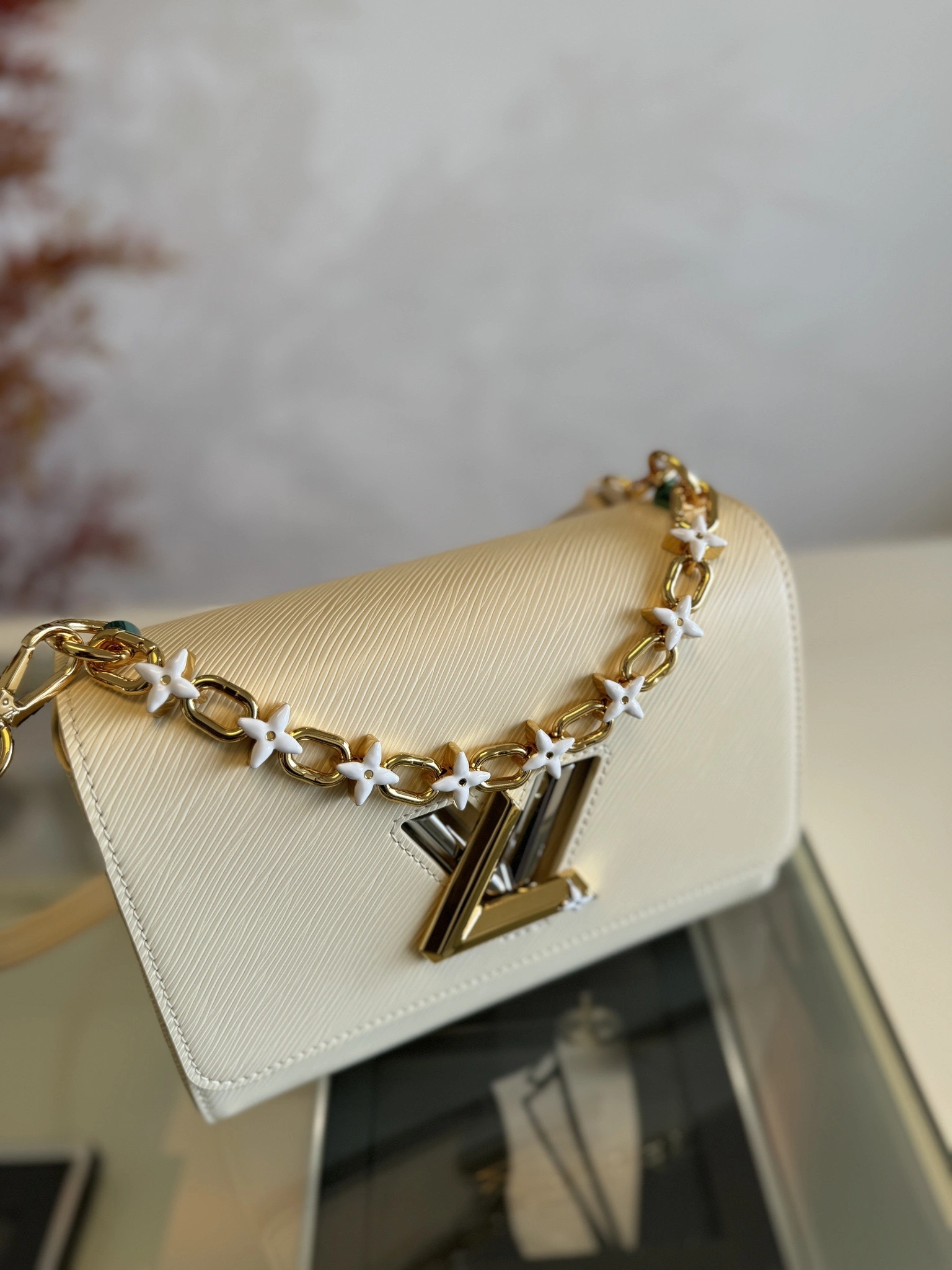MOMO-- 8V M24043 high quality version Twist Bloom item:E-B000C0505