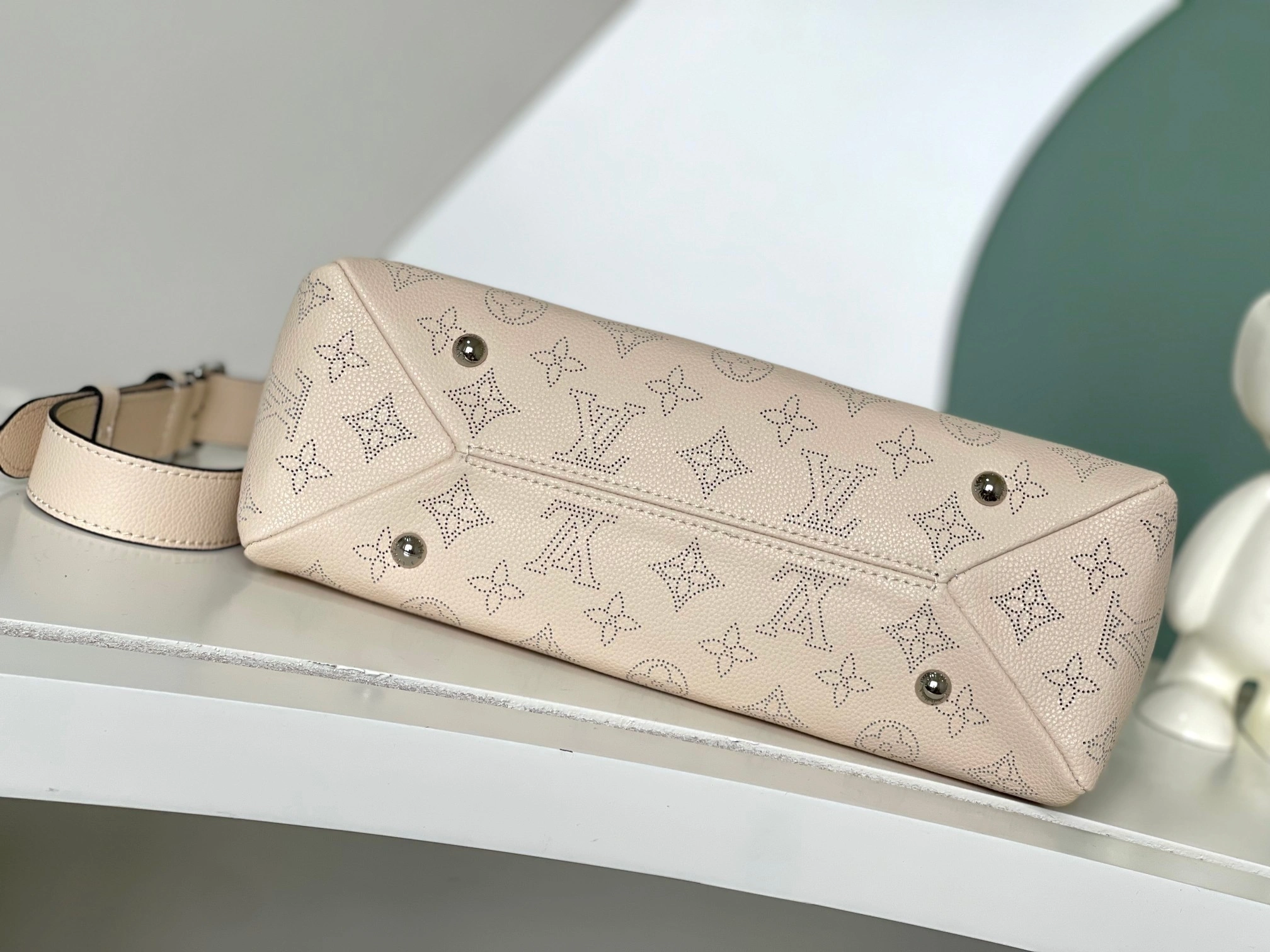 MOMO-- 8V M24114 high quality version Mahina Hand It All cowhide item:E-B225C0527