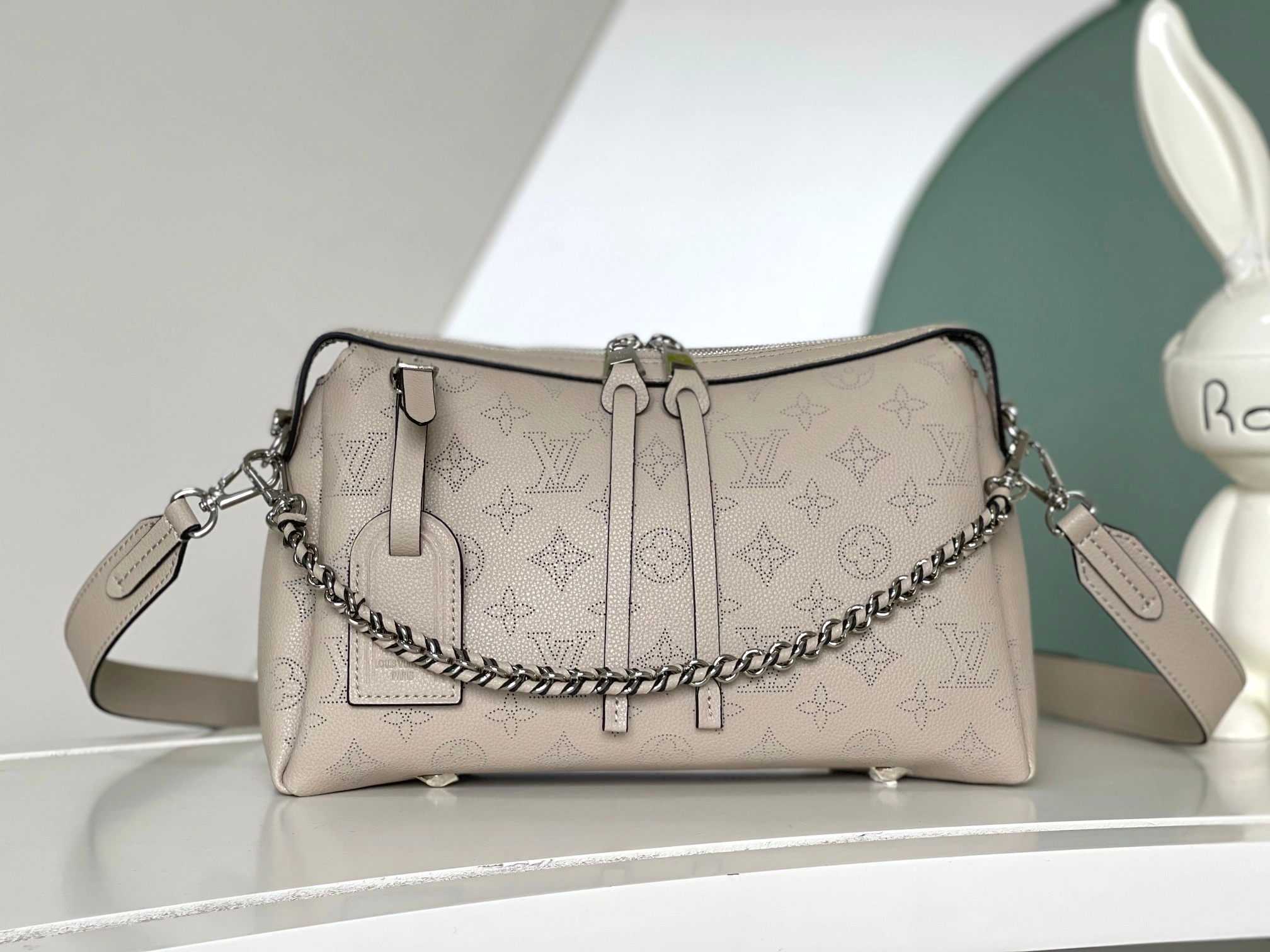 MOMO-- 8V M24255 high quality version Mahina Hand It All cowhide item:E-B225C0528