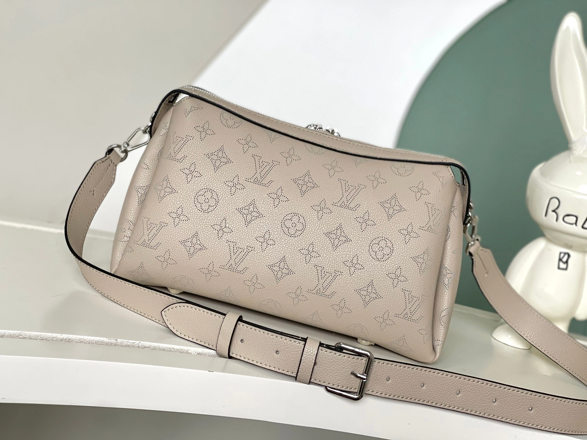 MOMO-- 8V M24255 high quality version Mahina Hand It All cowhide item:E-B225C0528