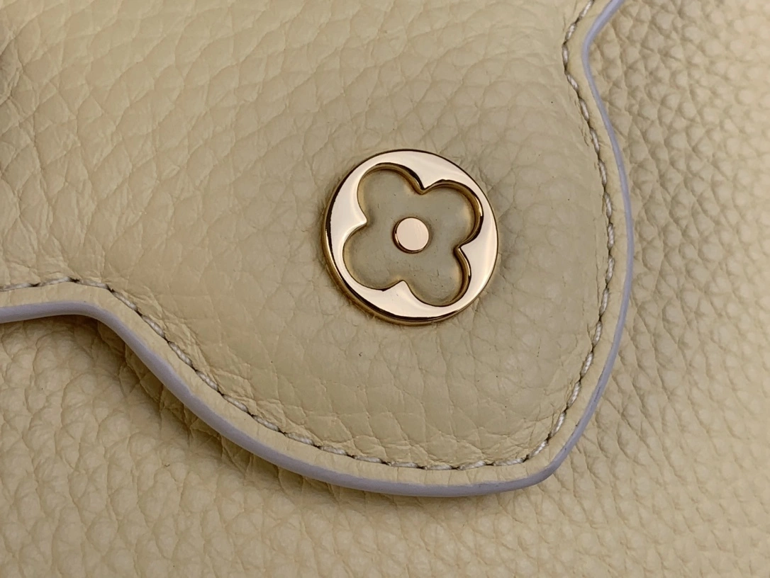MOMO-- 8V M24563 high quality version Capucines BB item:E-B000C0569