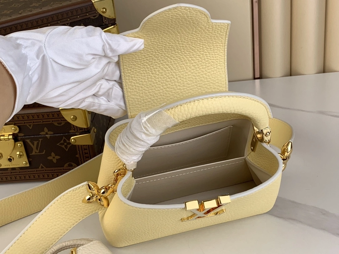 MOMO-- 8V M24563 high quality version Capucines BB item:E-B000C0569