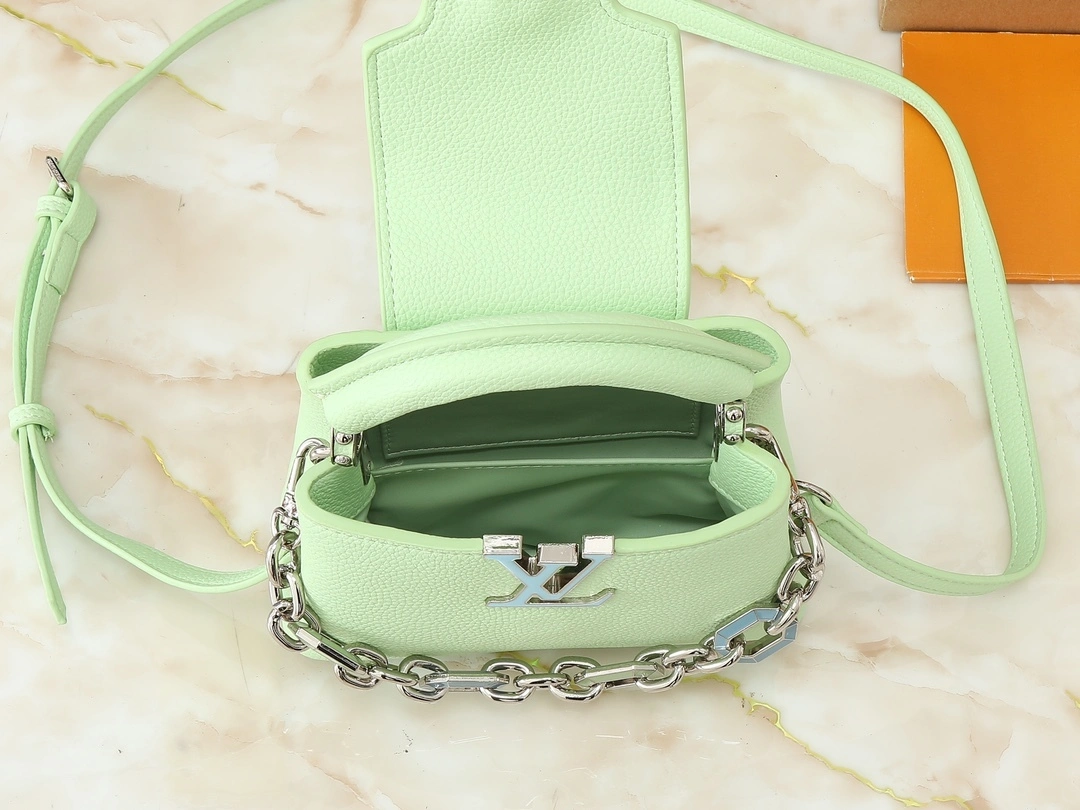 MOMO-- 8V M24683 high quality version Capucines cowhide item:E-B000C0566