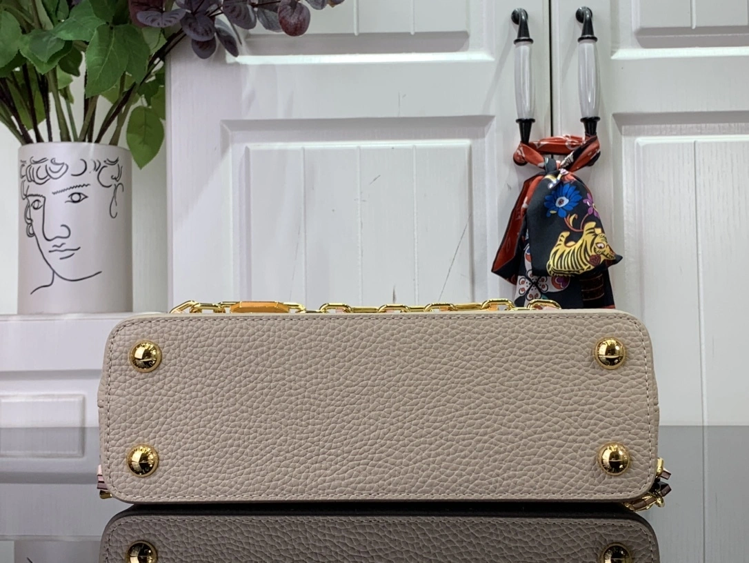MOMO-- 8V M24684 Capucines BB cowhide item:D-B174G2128