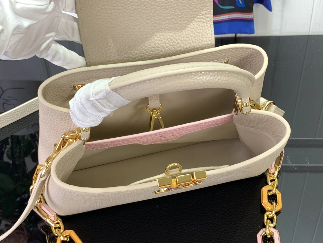 MOMO-- 8V M24684 Capucines BB cowhide item:D-B174G2128
