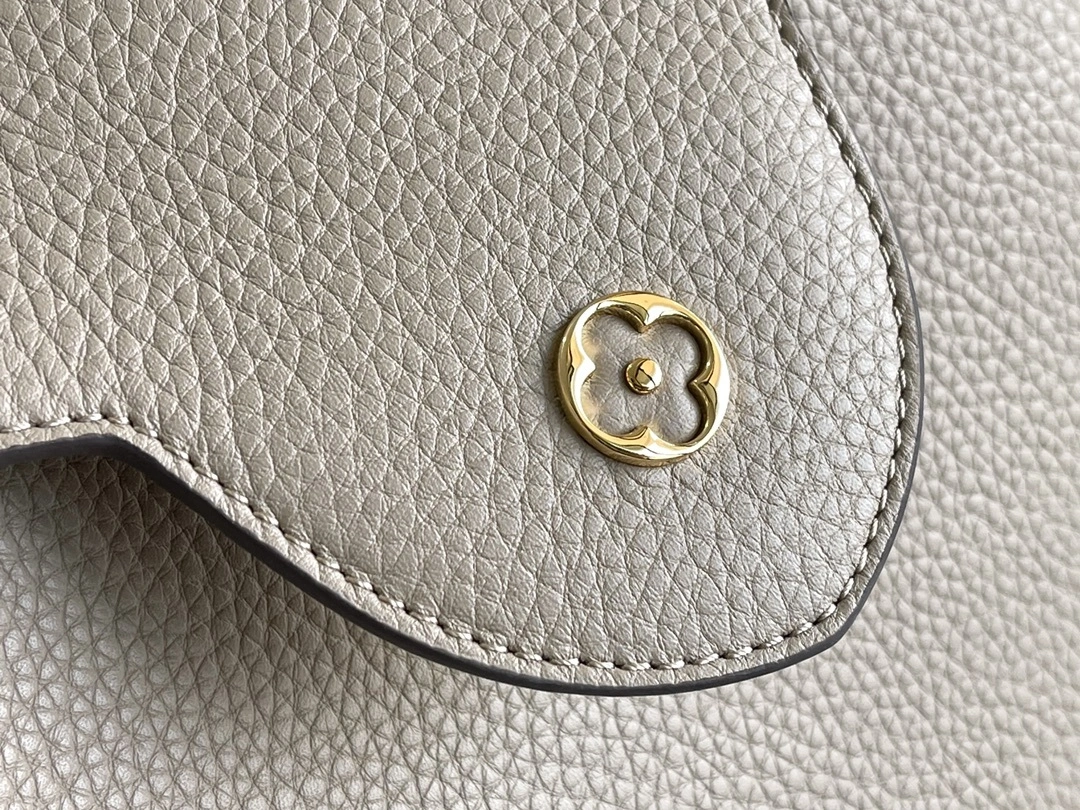MOMO-- 8V M24745 high quality version Capucines cowhide item:E-B177I0304