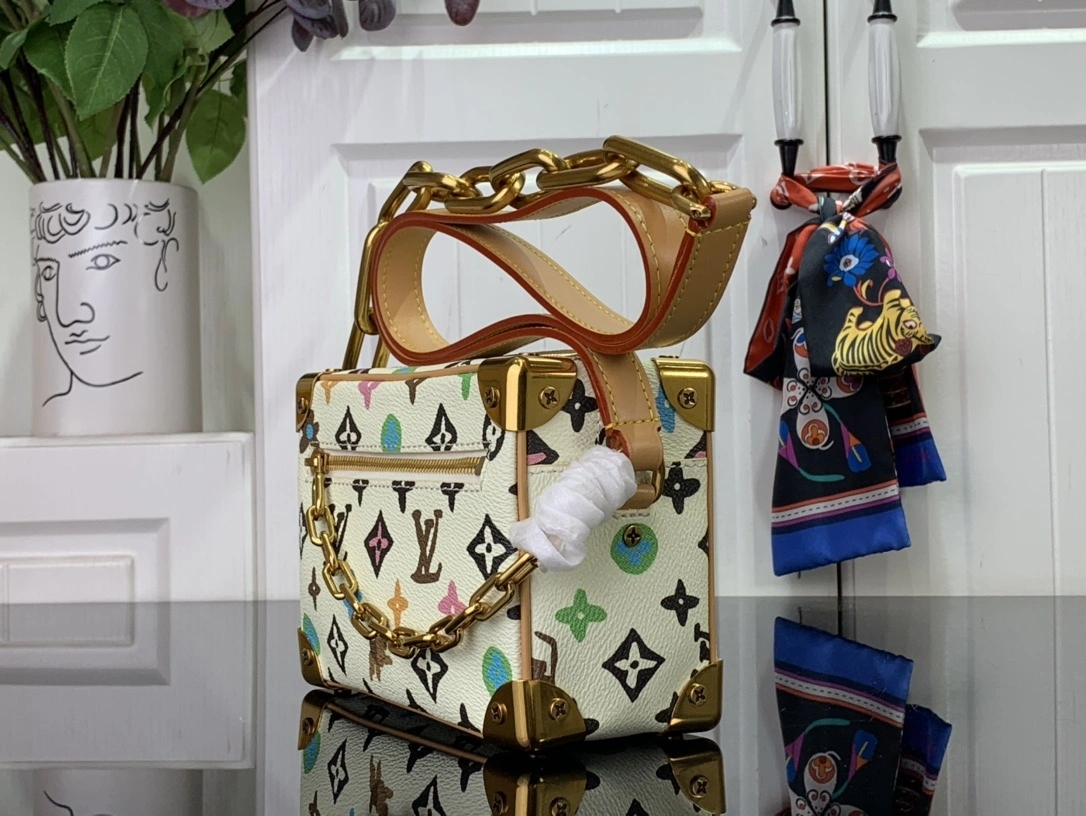 MOMO-- 8V M25132 Mini Soft Trunk item:D-B063E2728