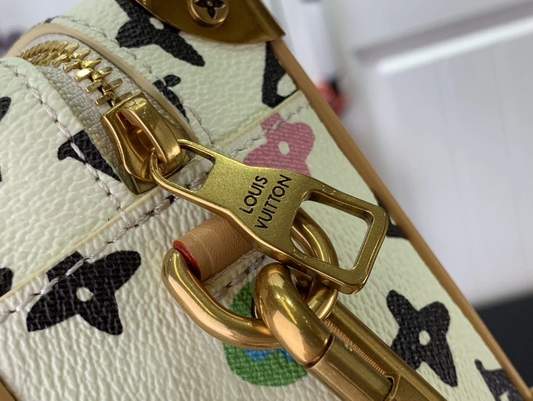 MOMO-- 8V M25132 Mini Soft Trunk item:D-B063E2728