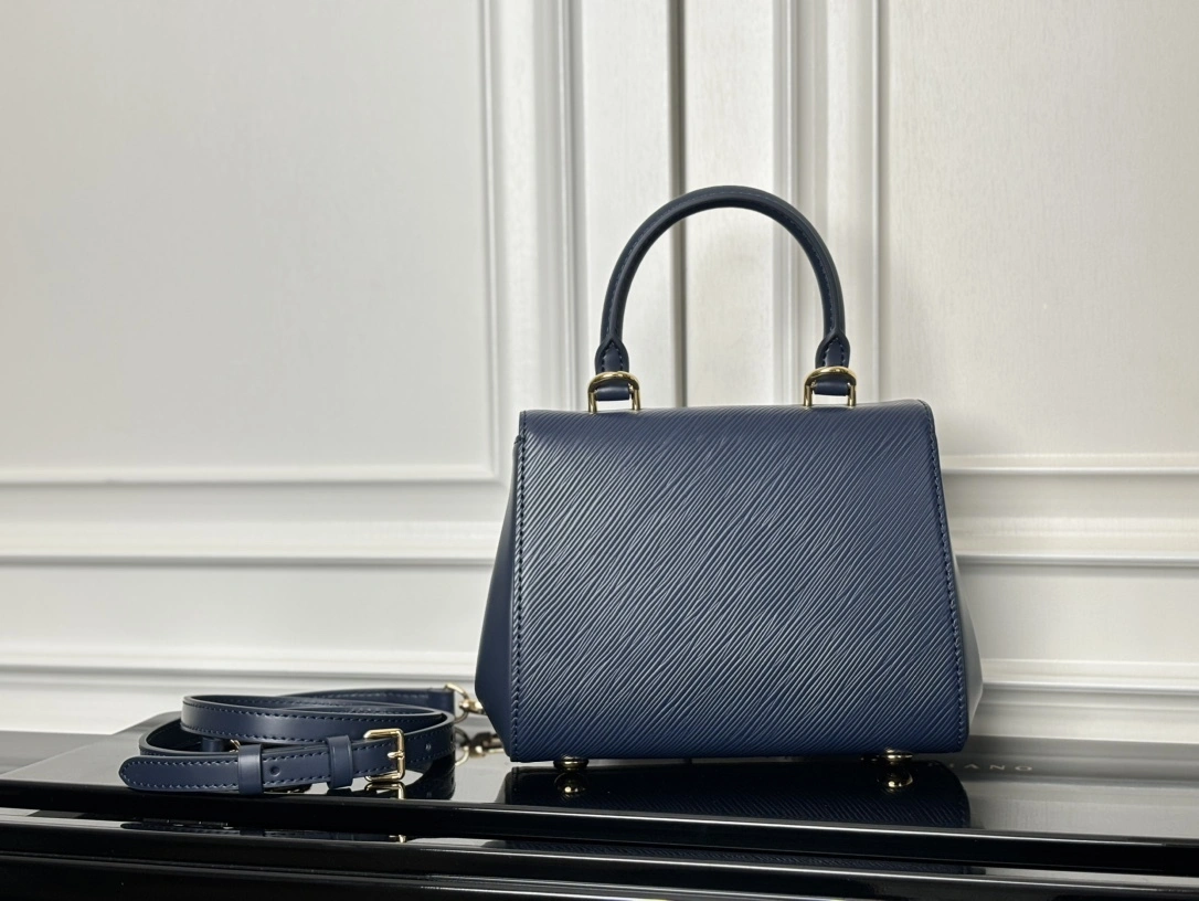 MOMO-- 8V M25228 item:D-B000F2199F