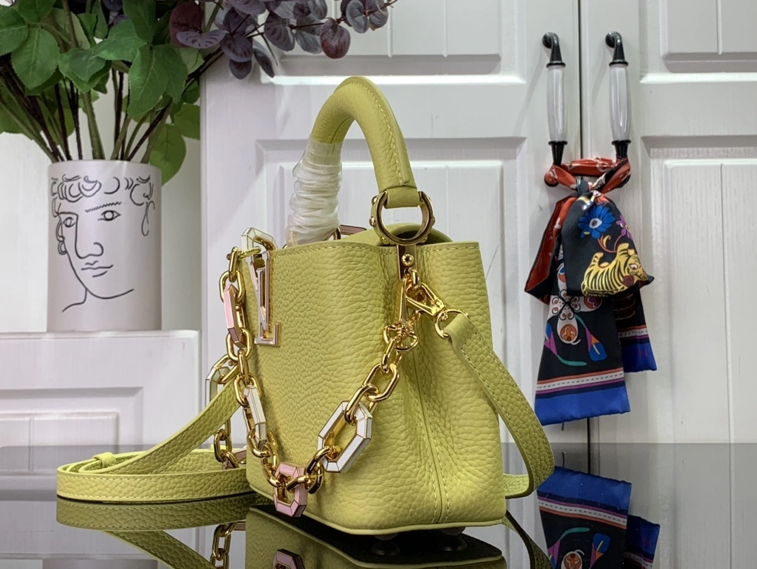 MOMO-- 8V M25232 high quality version Capucines item:E-B063C0567