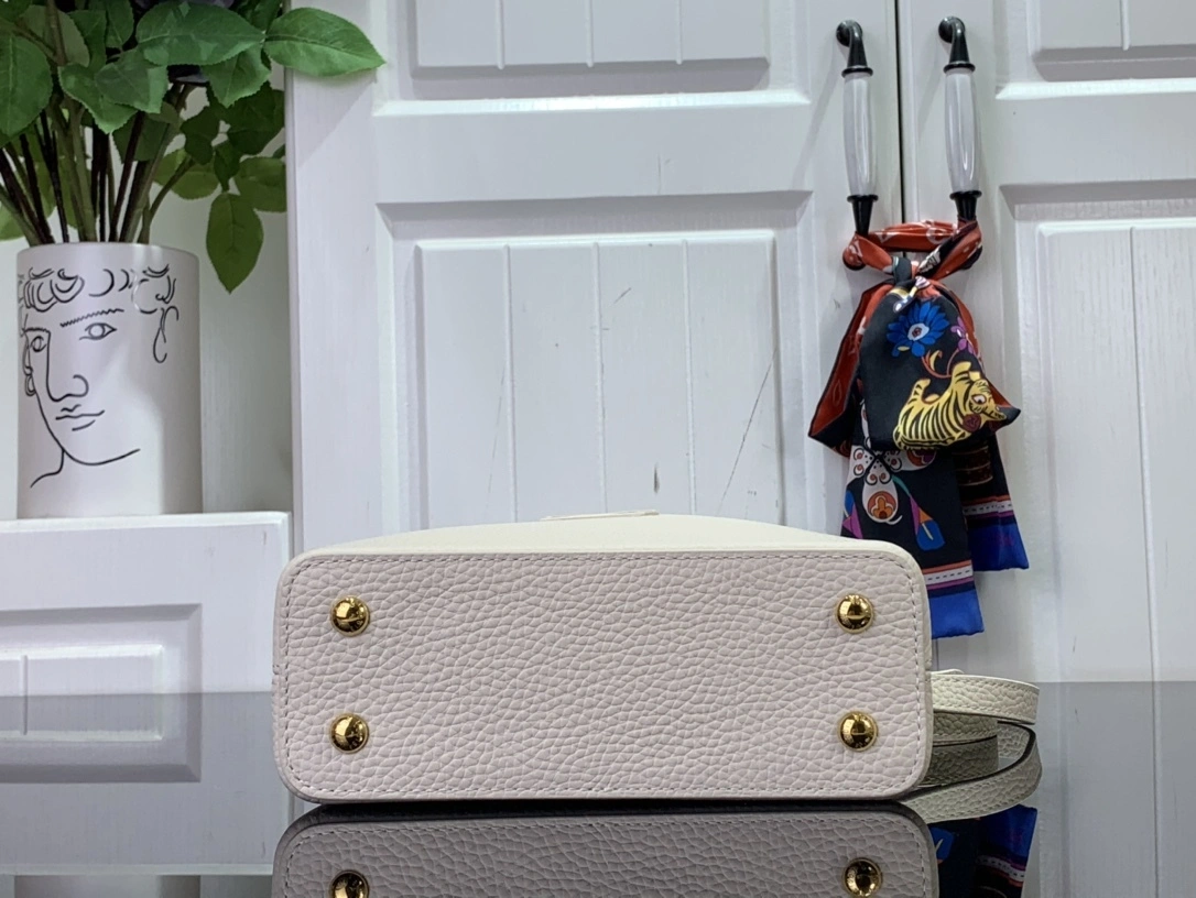 MOMO-- 8V M25339 high quality version Capucines item:E-B063B2340