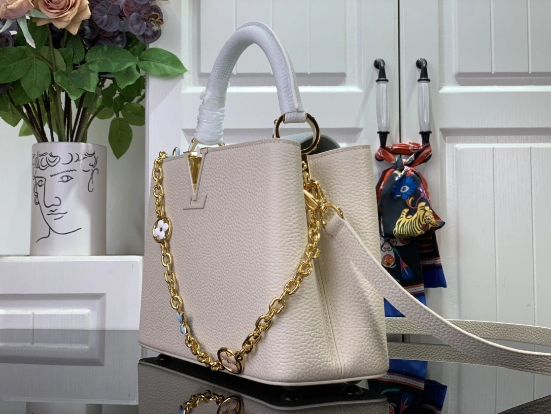 MOMO-- 8V M25339 high quality version Capucines item:E-B063B2340