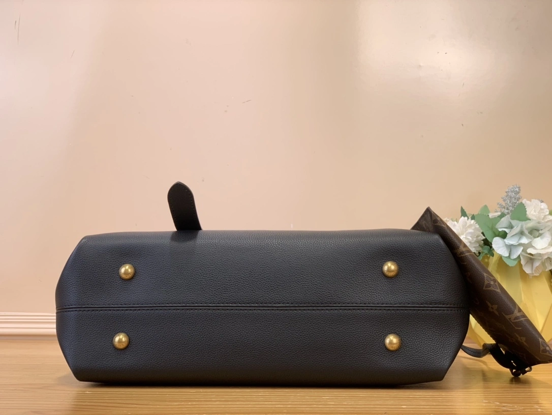 MOMO-- 8V M25341 high quality version Low key cabas cowhide item:E-B808A1235