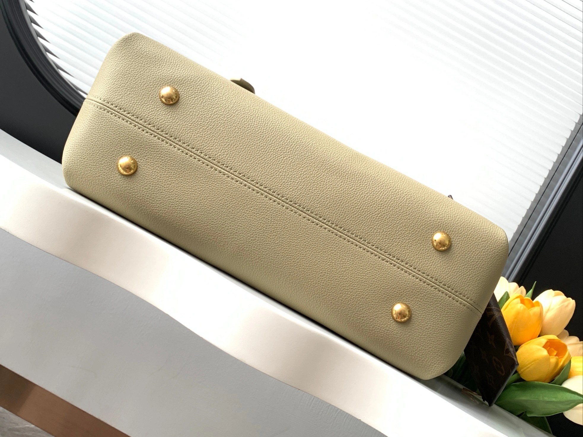 MOMO-- 8V M25343 high quality version Low Key Cabas cowhide item:D-B225J0834