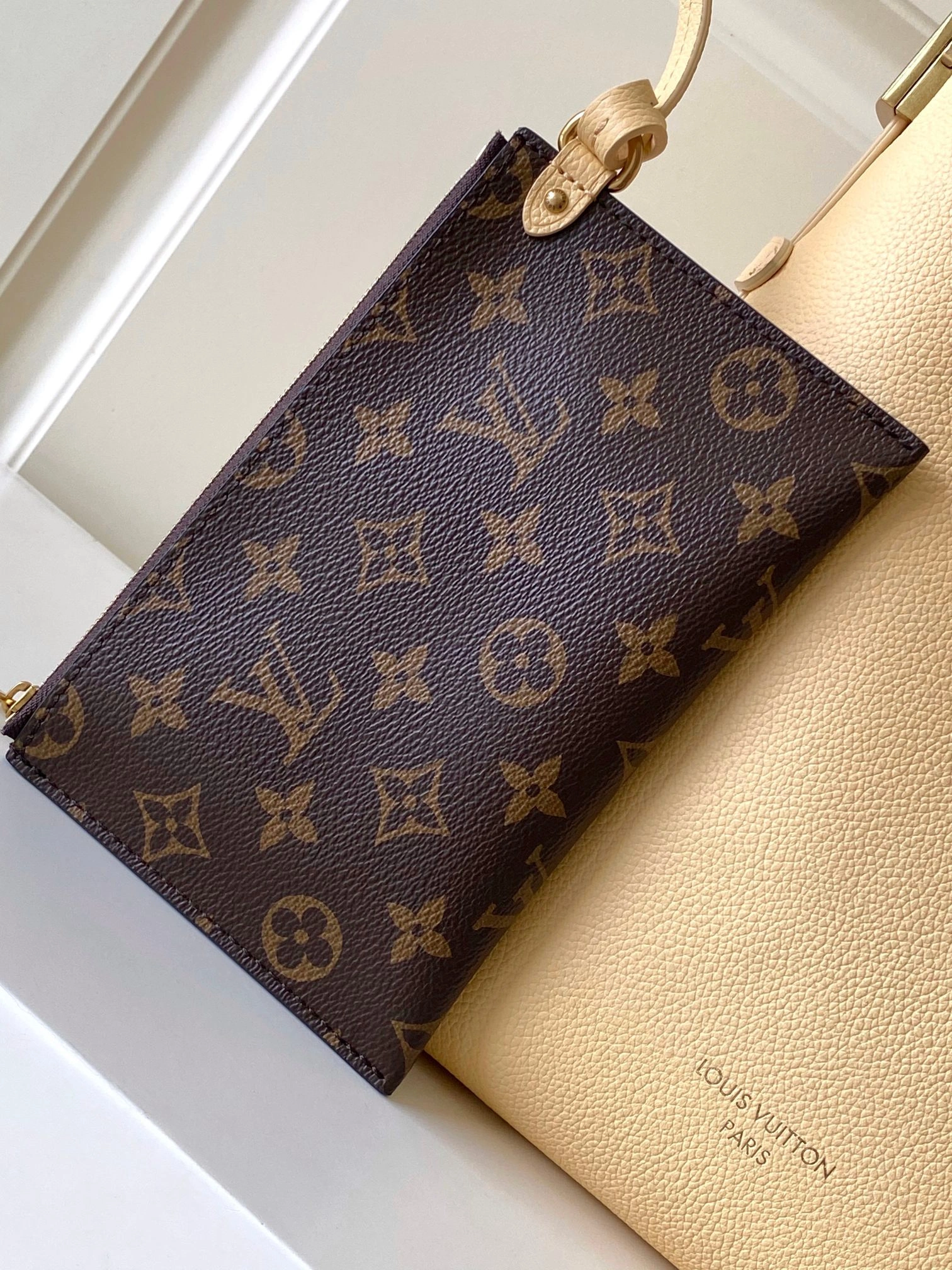 MOMO-- 8V M25353 high quality version item:E-B574C0581