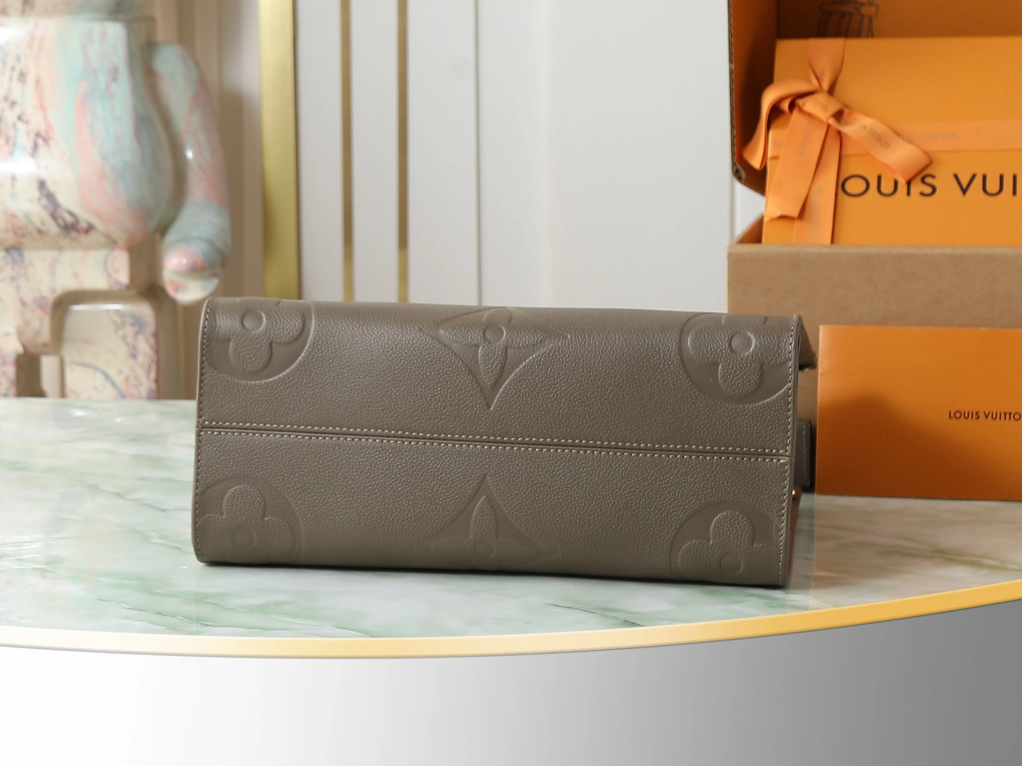 MOMO-- 8V M25523 high quality version OnTheGo MM cowhide item:E-B000L1802T