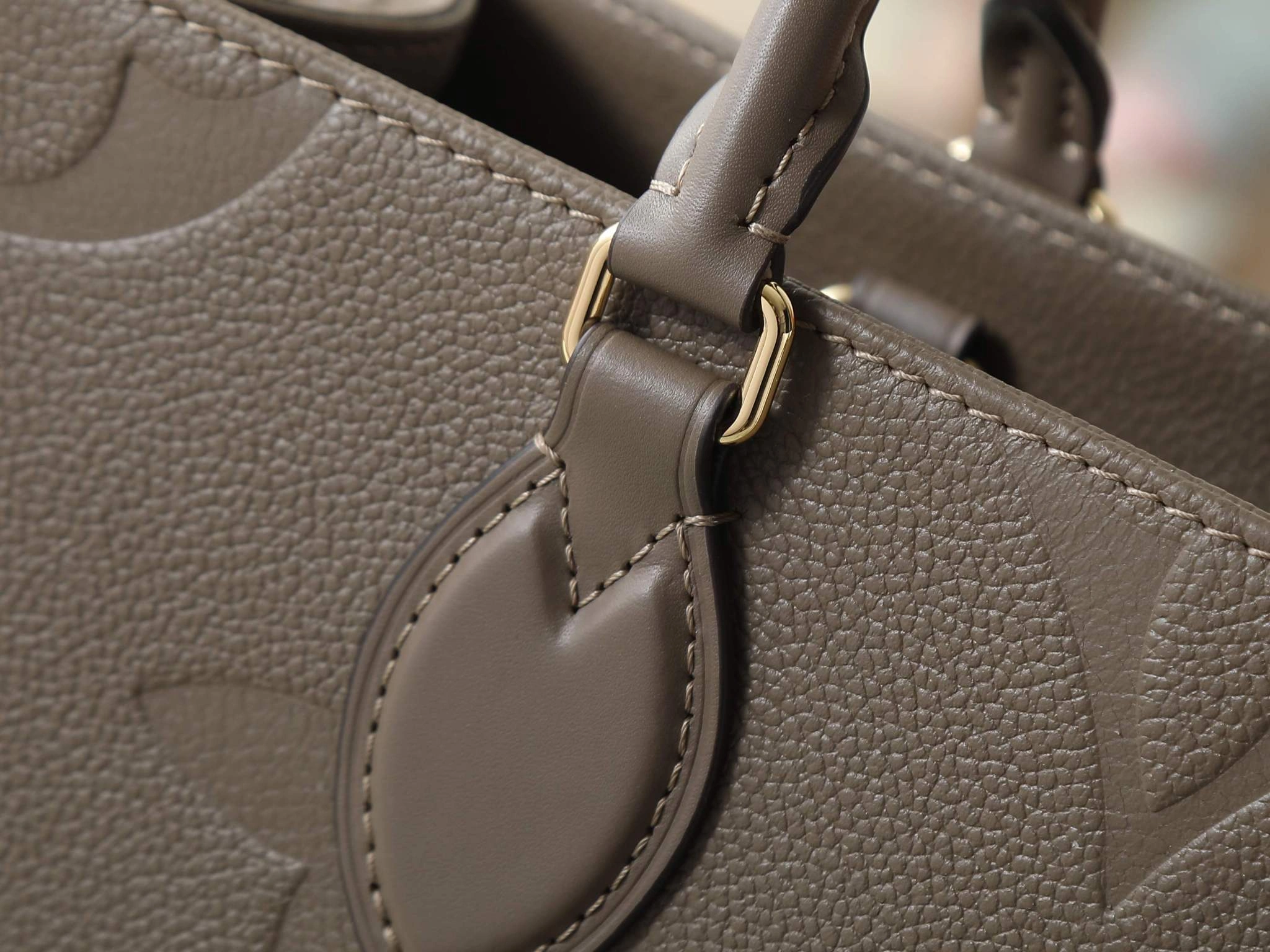 MOMO-- 8V M25523 high quality version OnTheGo MM cowhide item:E-B000L1802T
