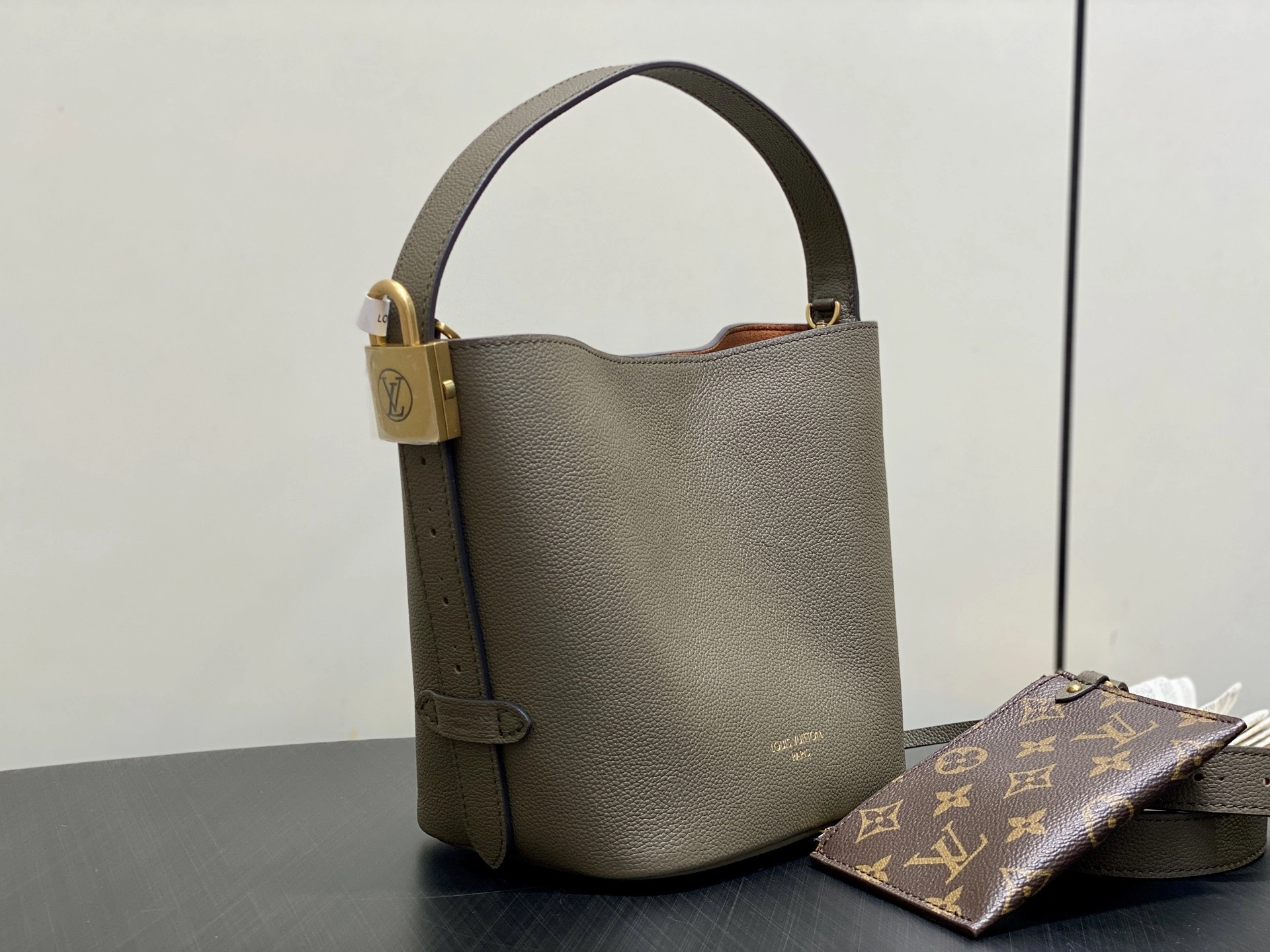 MOMO-- 8V M25544 high quality version All In BB Low Key cowhide item:E-B000J1857