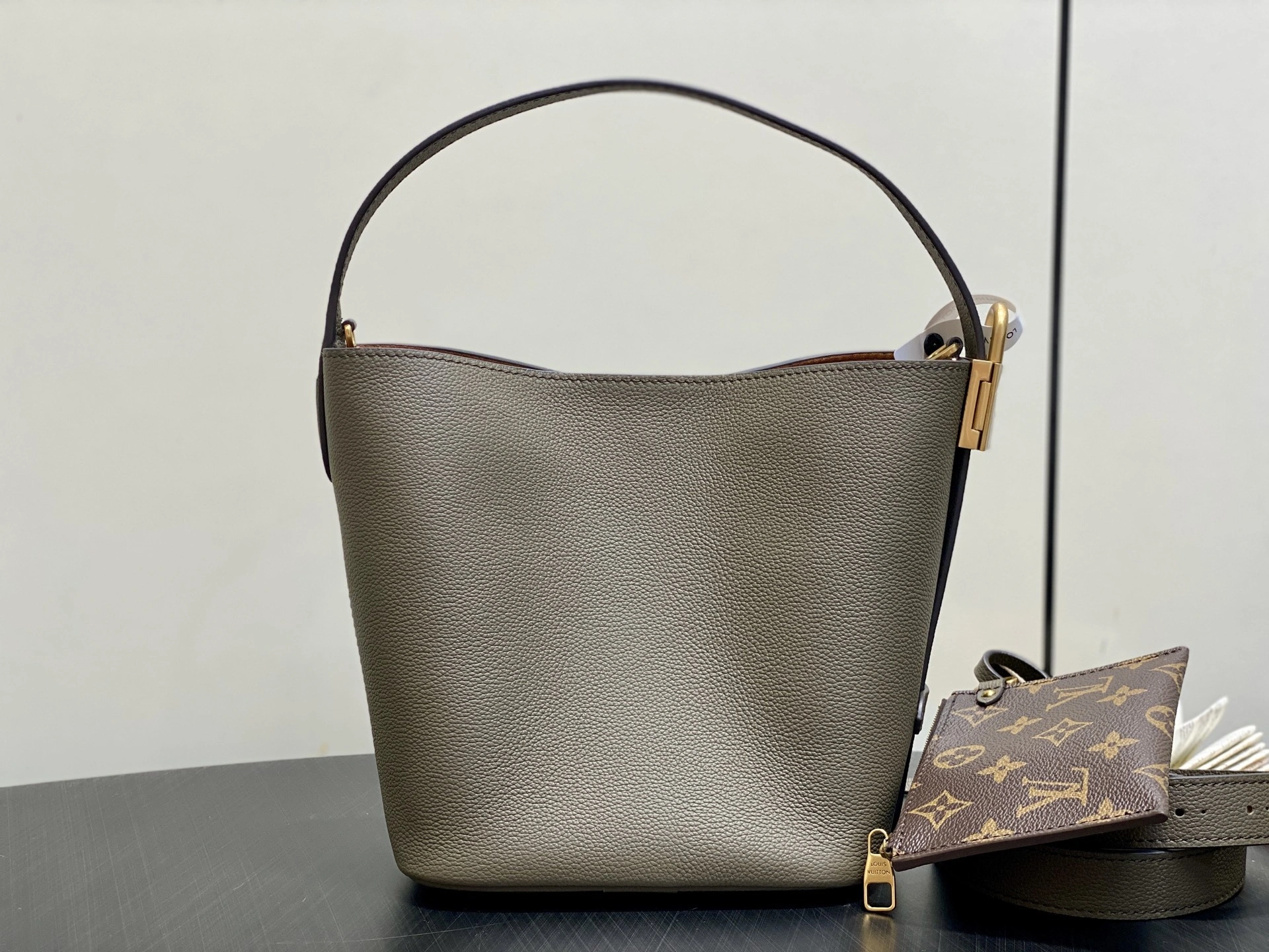 MOMO-- 8V M25544 high quality version All In BB Low Key cowhide item:E-B000J1857