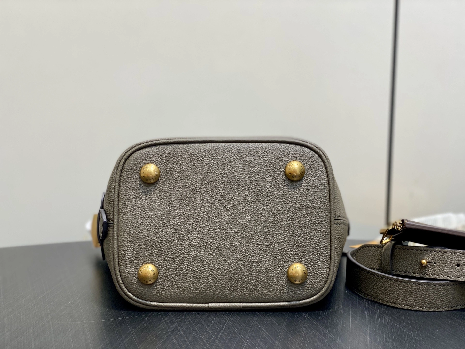 MOMO-- 8V M25544 high quality version All In BB Low Key cowhide item:E-B000J1857